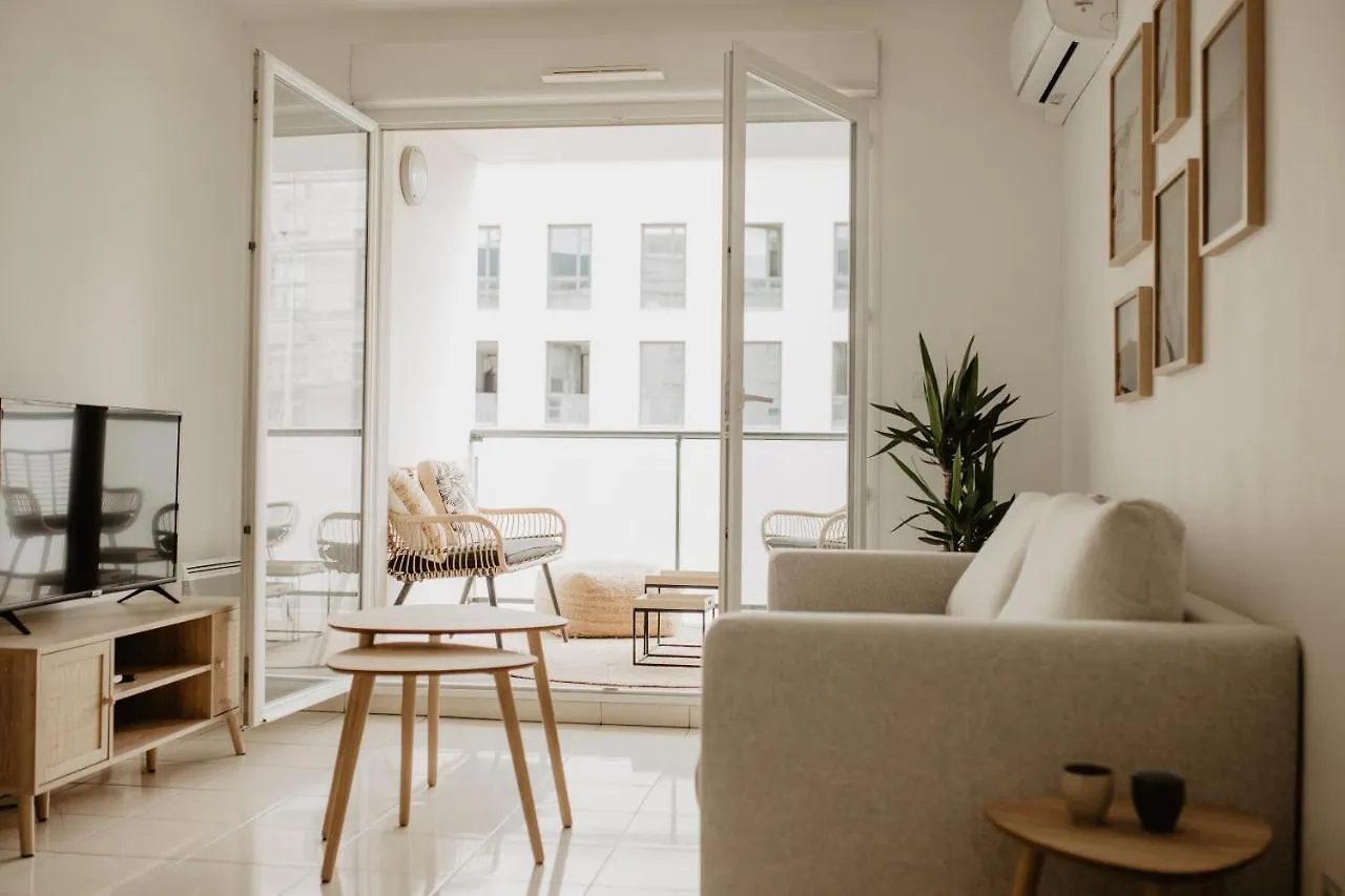 Bel Appartement Climatise Avec Place De Parking Marseille Apartment